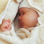 Одежда для новорожденного – как правильно ее выбрать?