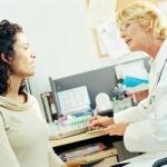 Посещение гинеколога во время беременности